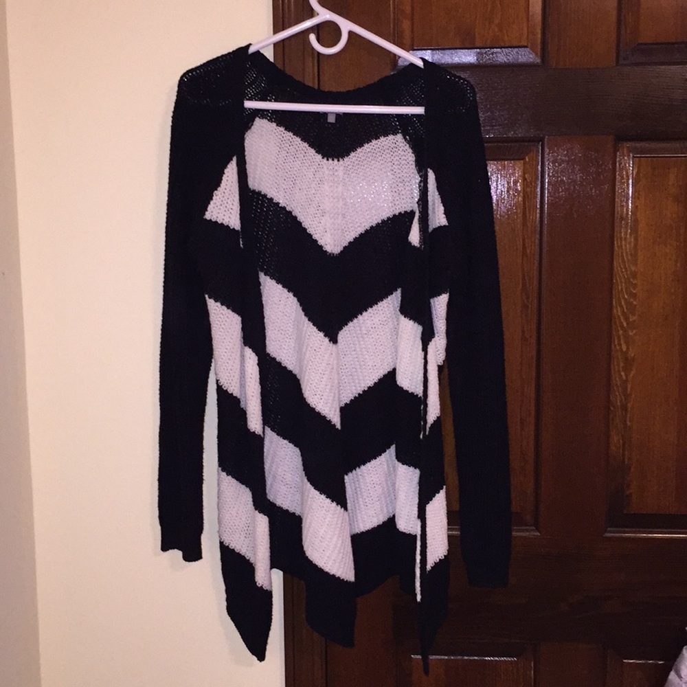 White and black cardigan. Size XS